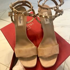 New Valentino Garavani Rockstud Sandal